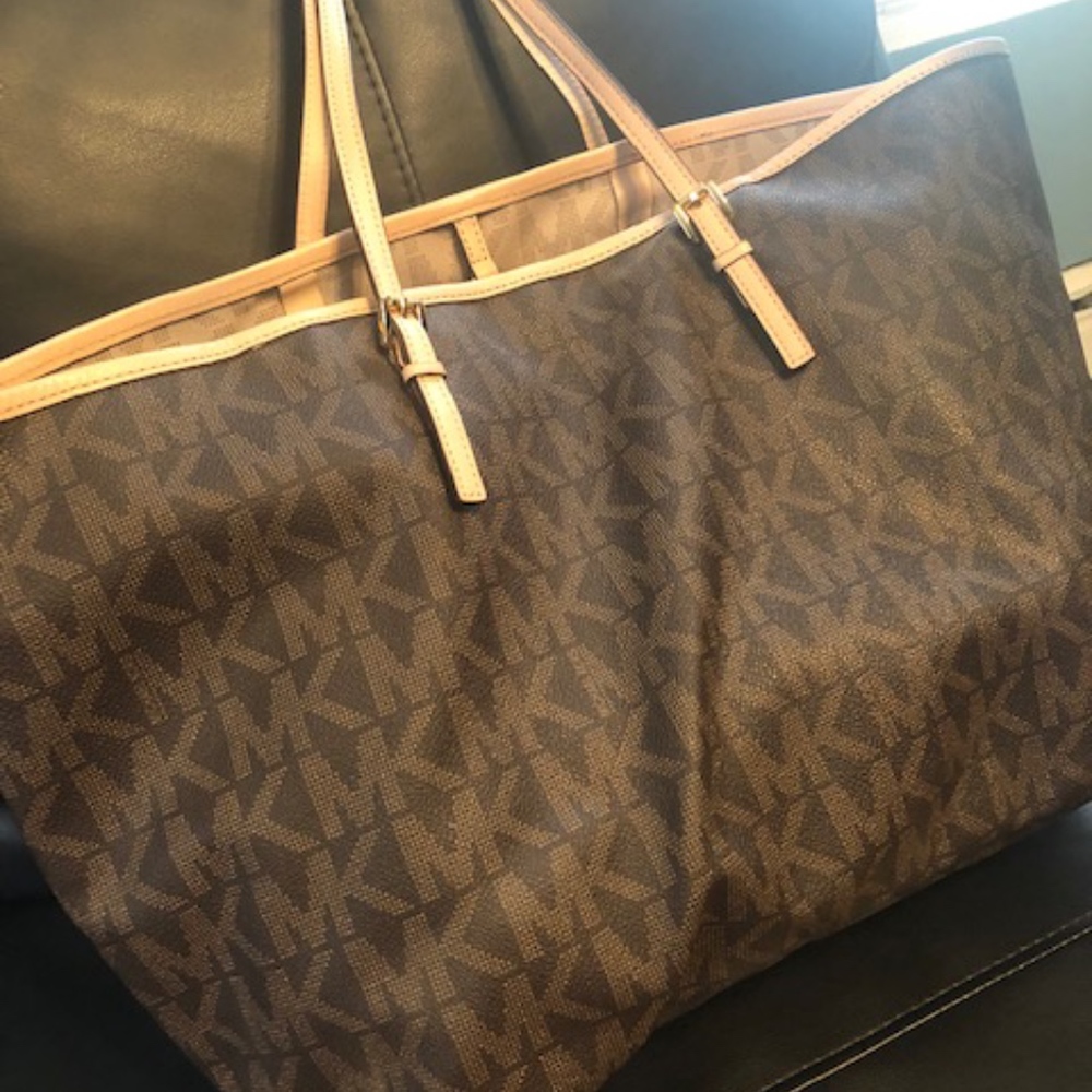 SIGNATURE MICHAEL KORS LARGE TOTE LEATHER BAG